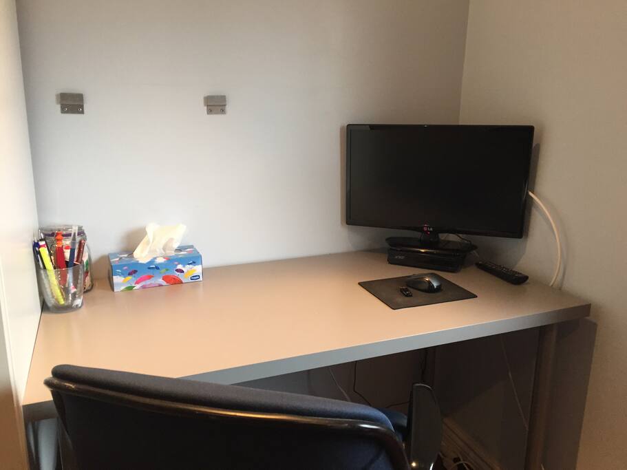 Great workspace with wireless internet and cable TV