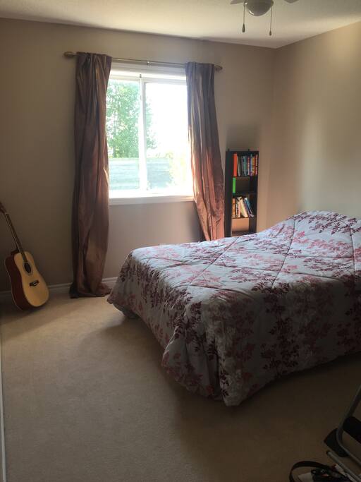 Guitar room