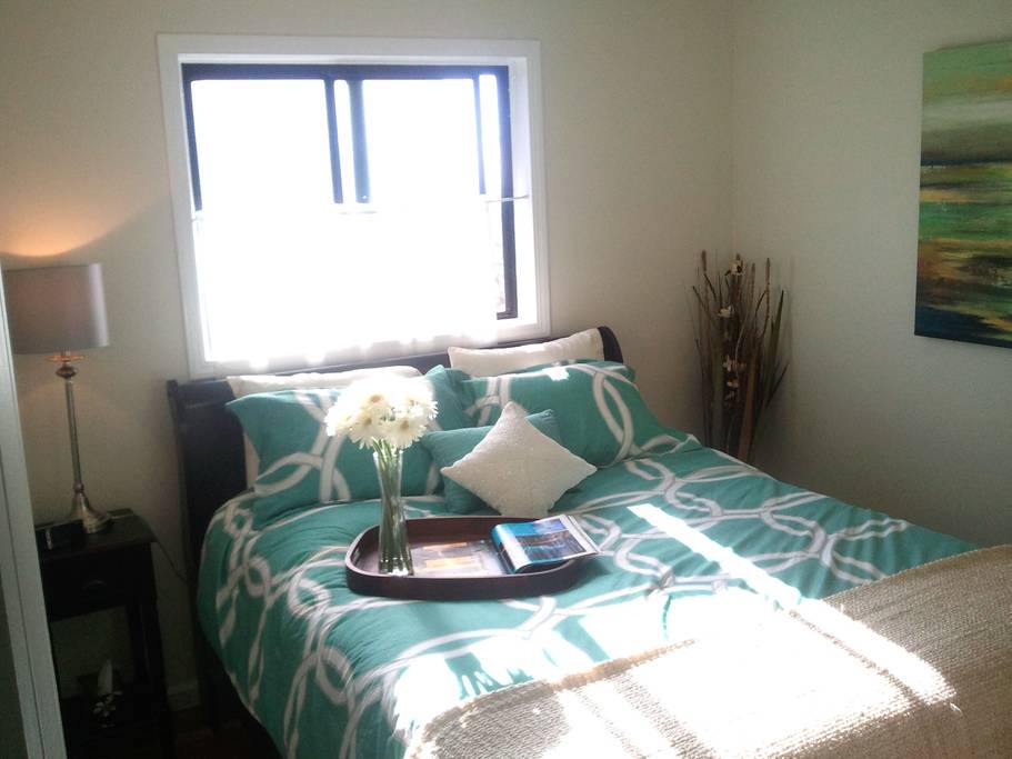 Spálňa s manželskou posteľou Queen, 2