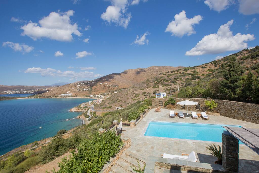 Sea views and swimming pool area