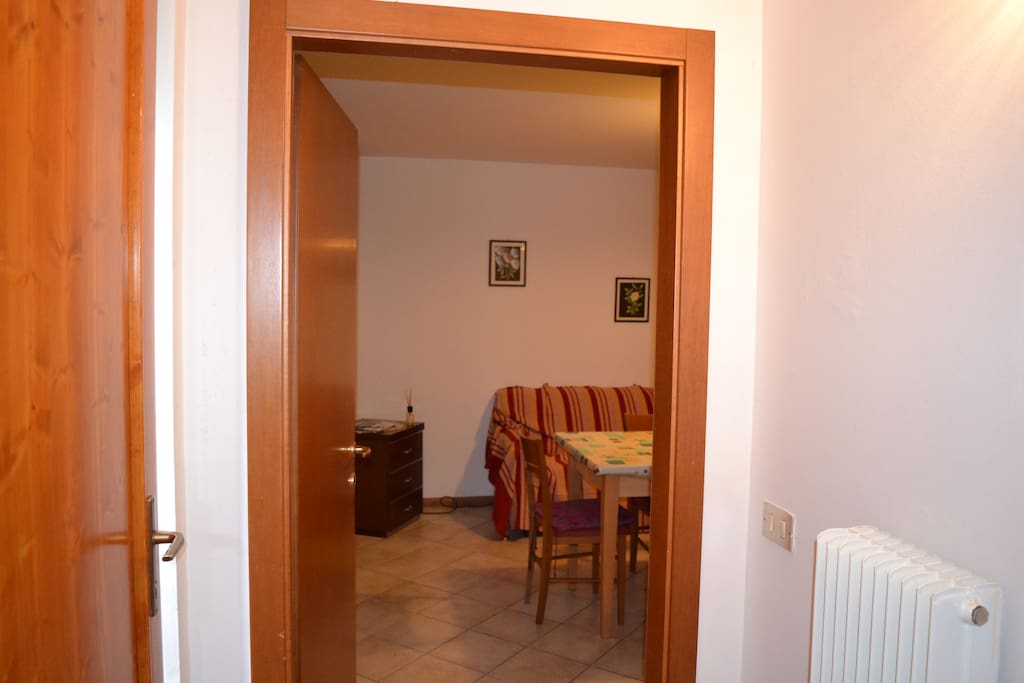 portone ingresso e porta cucina