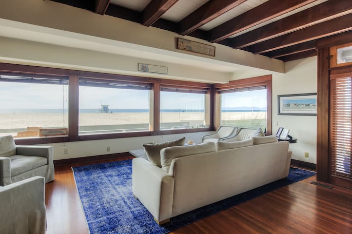 4BR Beach Home 20′ from the sand