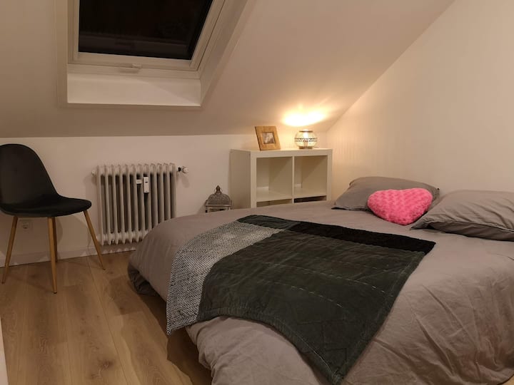 Spálňa 2 s manželskou posteľou 140 x 190