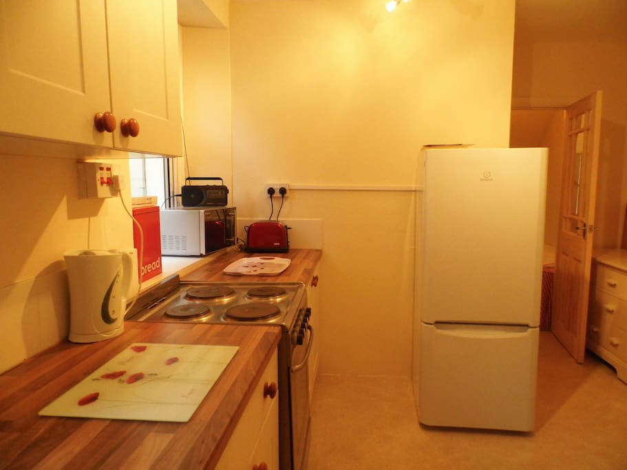 Modern Kitchen with dining table