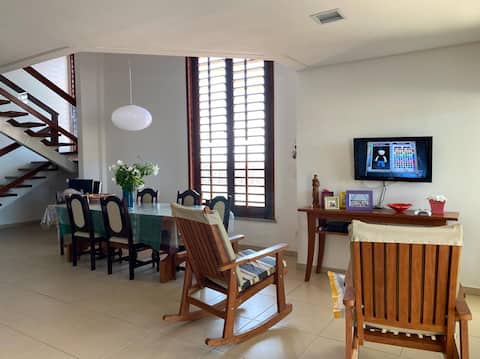 Top Airbnb: Casa Alta Coqueiro - the house that fits your group! em Luís Correia