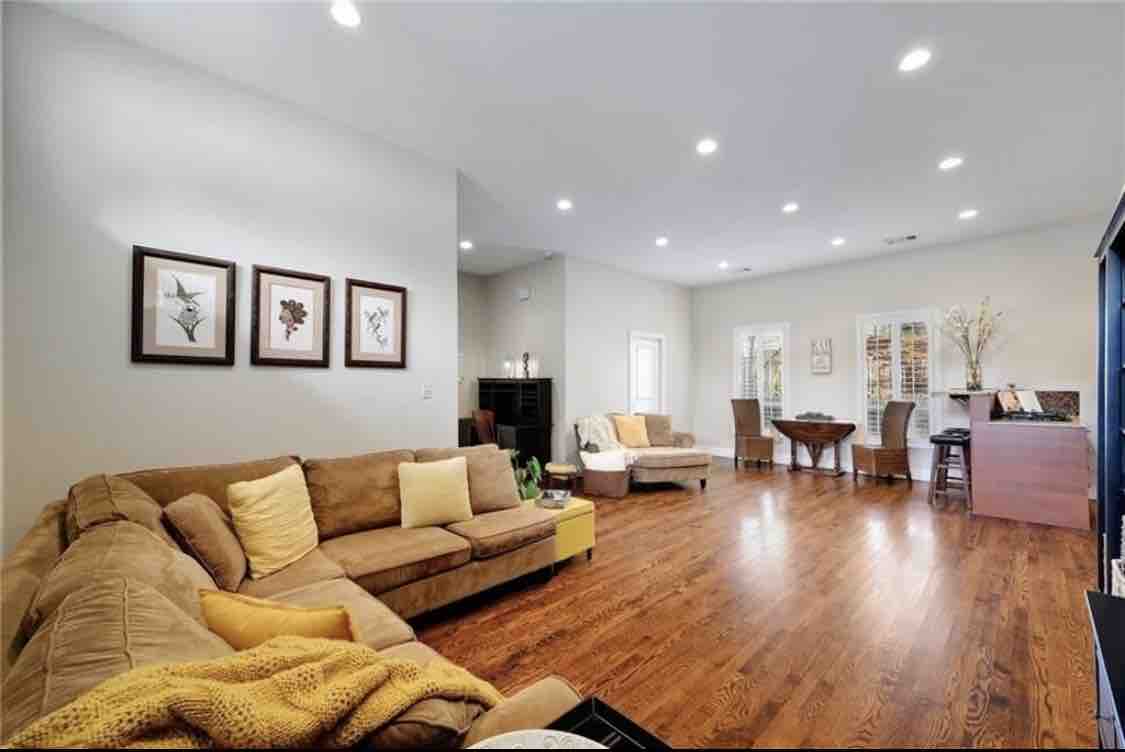 Modern quiet bedroom&bath mins Downtown&Domain