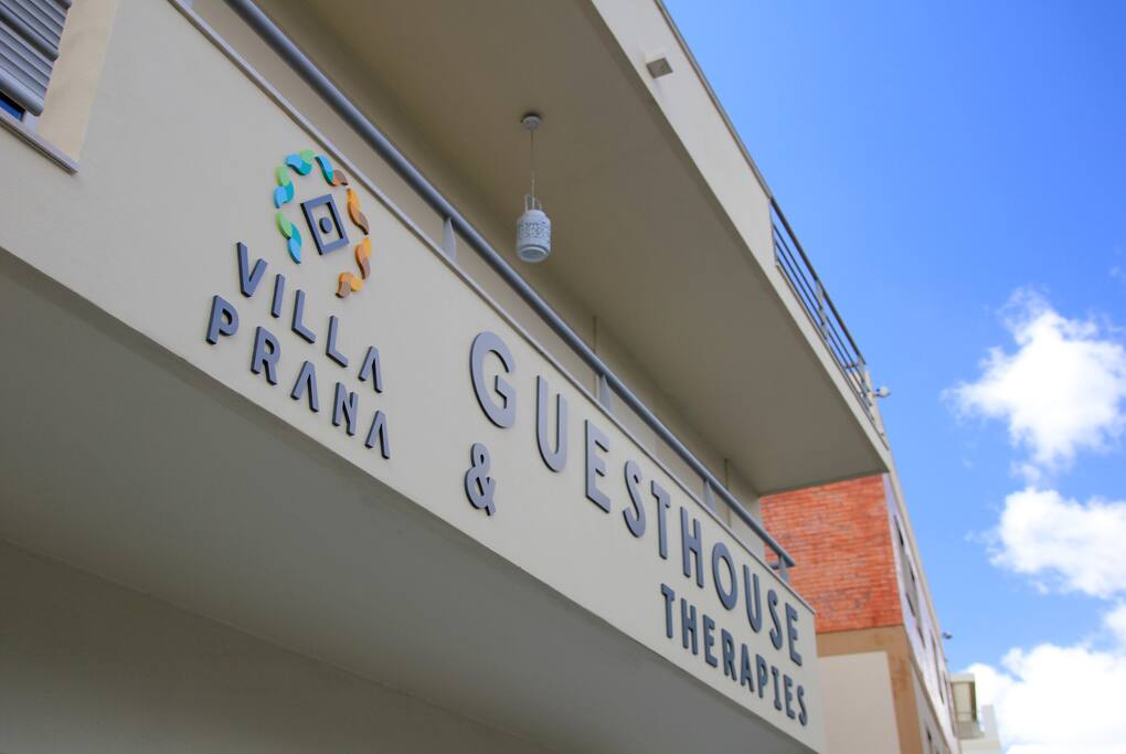 Varanda frente Guesthouse