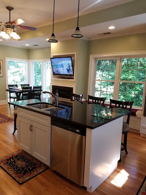 5 Points Gameday 2 King suites