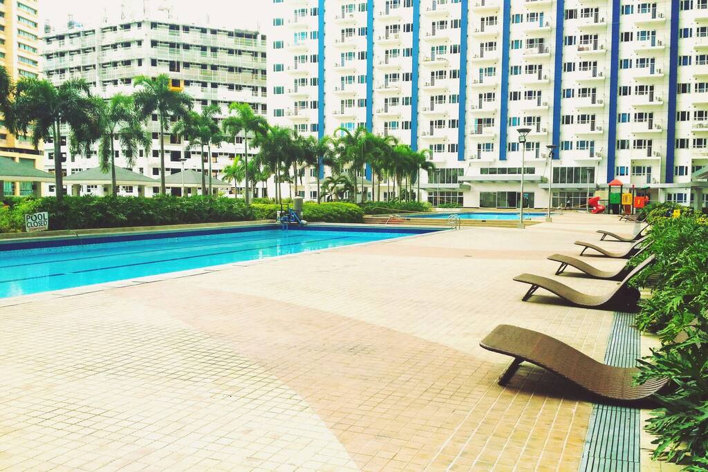 Swimming pool