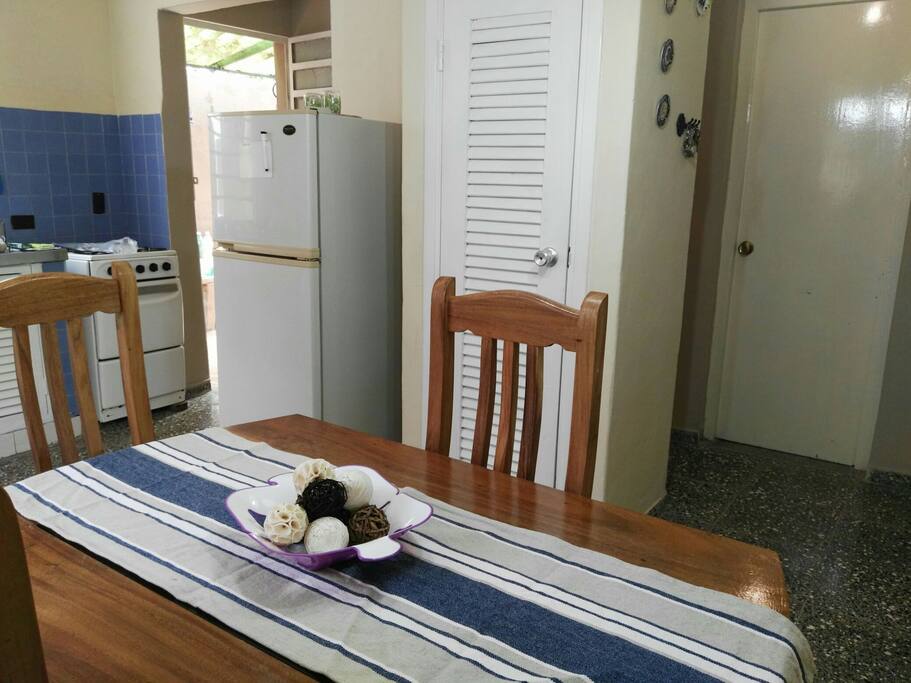 Comedor con mesa