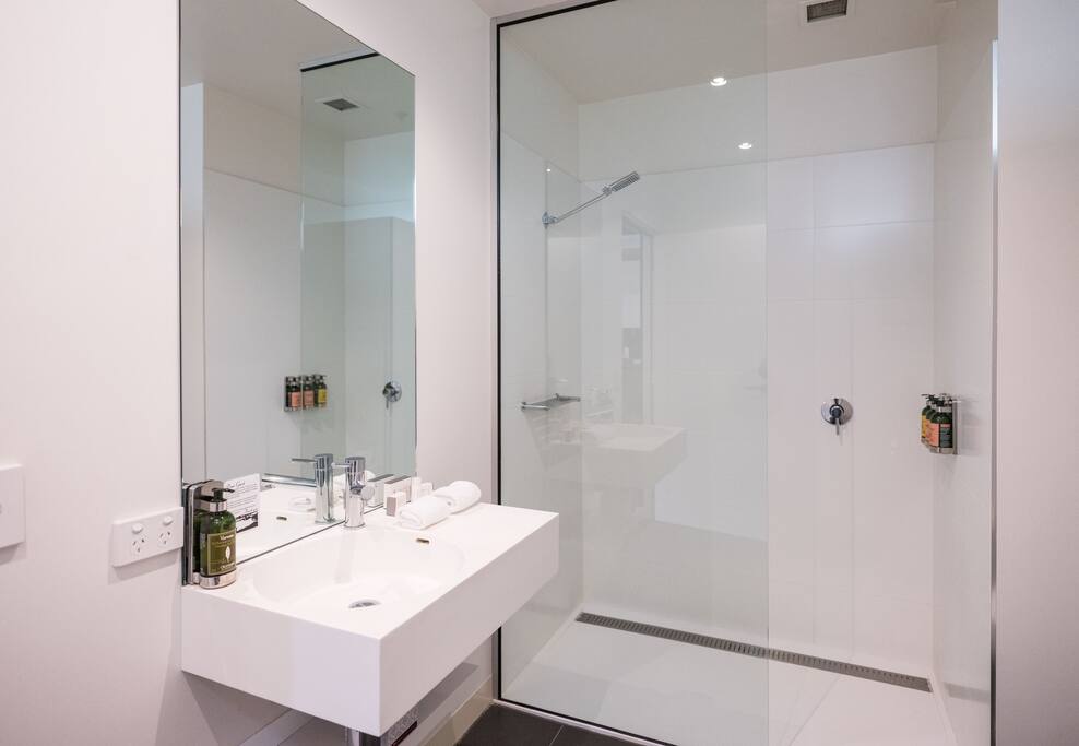 Gibson's Mill Loft 2br apartment in converted flour mill in Hobart's