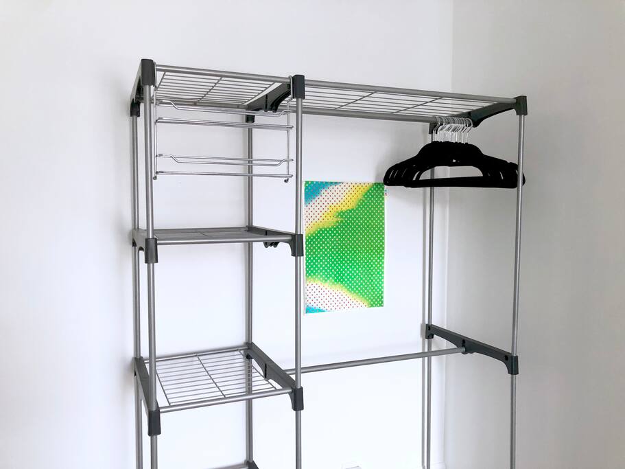 Plenty of storage options for your belongings