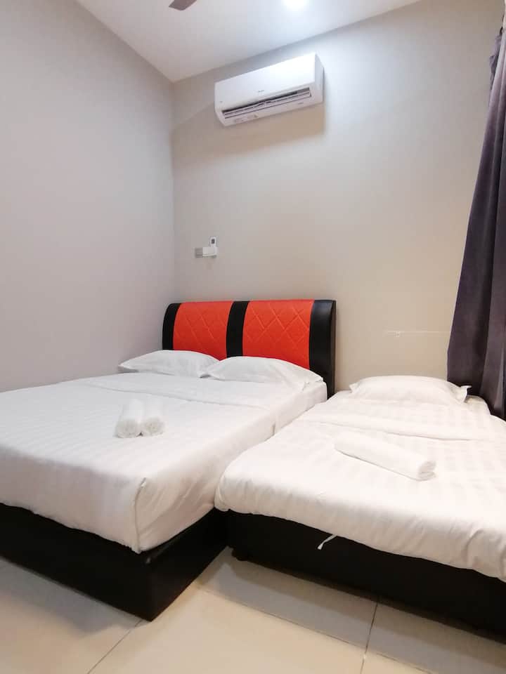 ห้องนอนที่ 3
-1 เตียงควีนไซส์
-1 เตียงเดี่ยว 