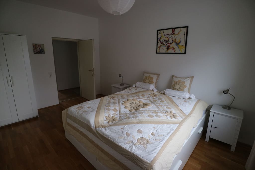 Bedroom (180cm)