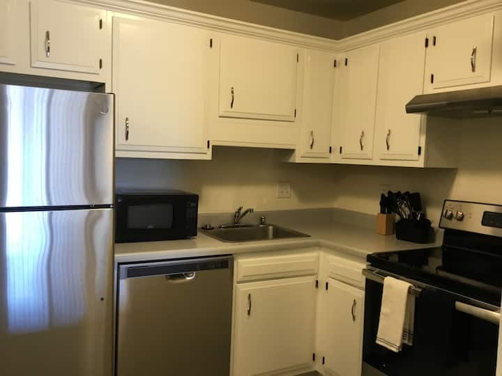 Corporate short term condo 8487 Condominiums for Rent in Milwaukee