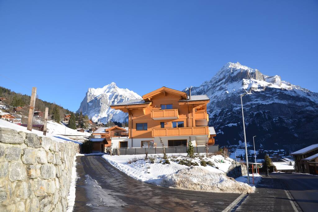 Chalet im Winter