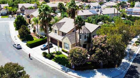 Evonvale Dream! Big Heated pool, jacuzzi seats 16!