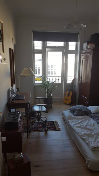 Room and en-suite balcony