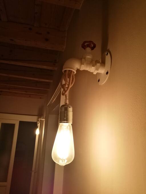 lampada in corridoio