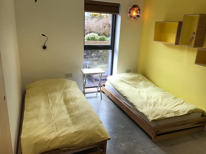 საძინებელი 1