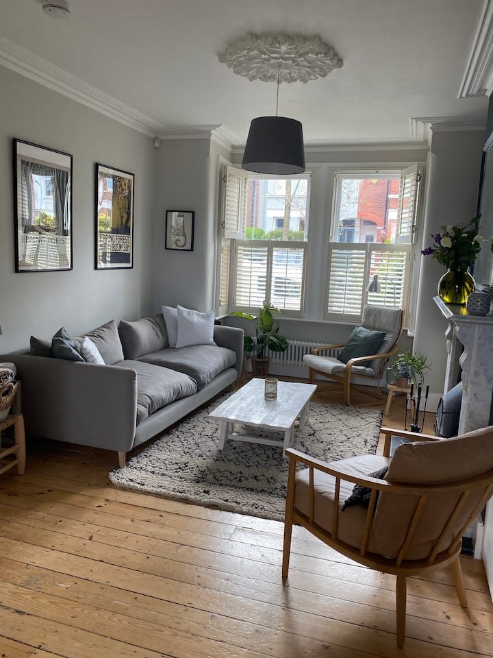 Beautiful, Spacious Family Home In Brighton - Brighton