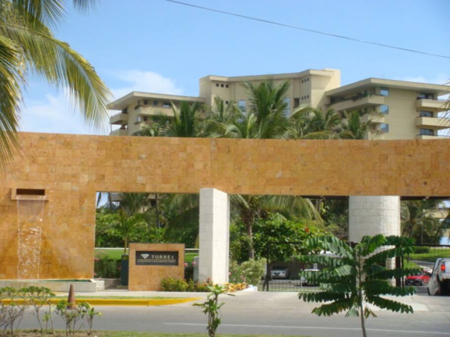 Entrada Torre