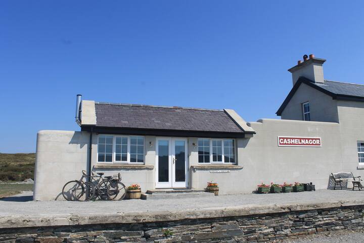 The Waiting Room @ Cashelnagor Railway Station