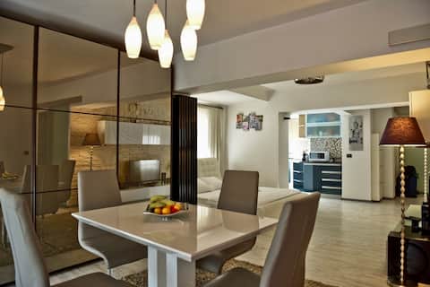 BUSINESS & PLEASURE#OLD CITY#RIVER VIEW#BUCHAREST