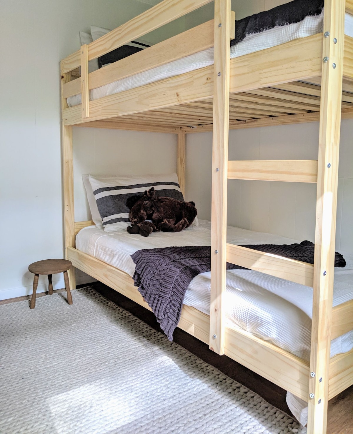 חדר שינה 3 - מיטות קומתיים