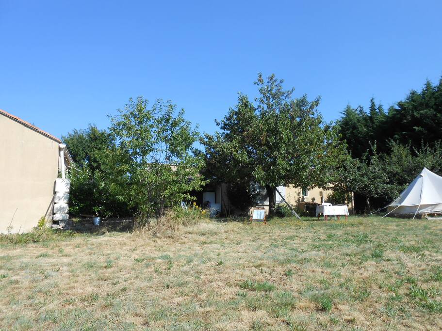 vue sur notre maison depuis le pré