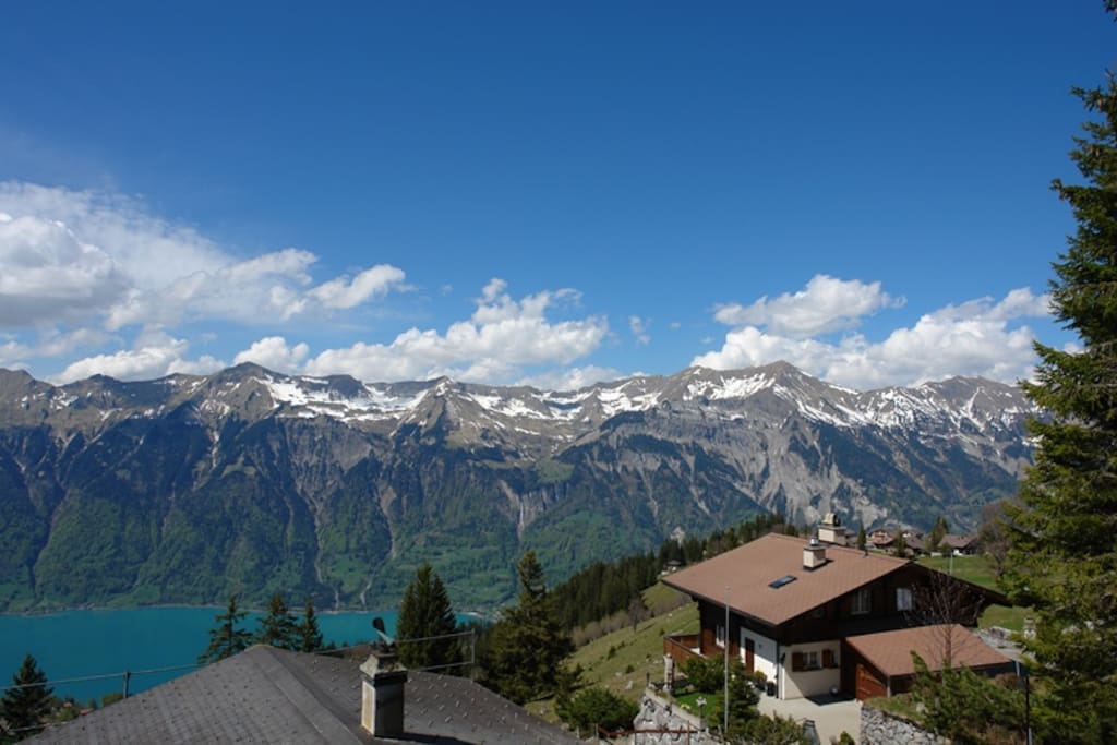 Traumhafte Aussicht auf Bege und See