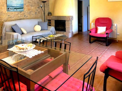 Successful Airbnb property: La Rajoleria, old tiled with private pool in Begur