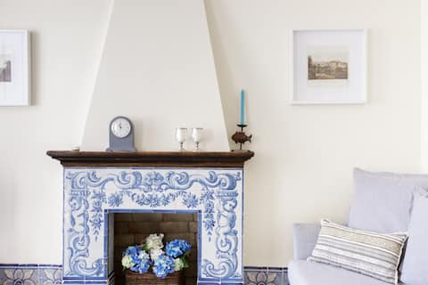 Airbnb em destaque: BEST LOCATION-18th Century Charming Apartment! em Santo António