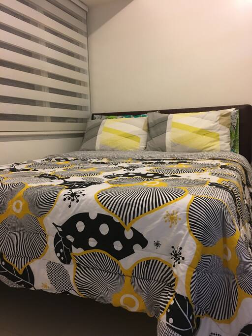 Queen size Bed