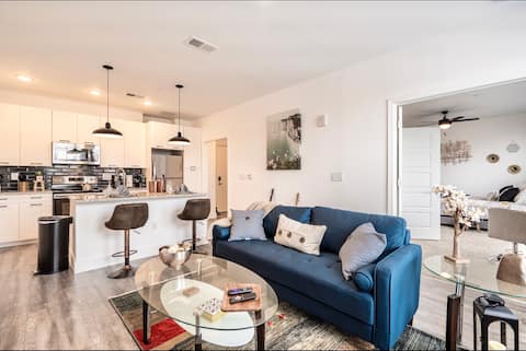 Successful Airbnb property: 420 Friendly Benz Bungalow in Castleberry Hill