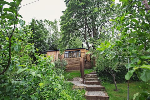 Lime Tree Lodge in Brecon Beacons with Hot Tub