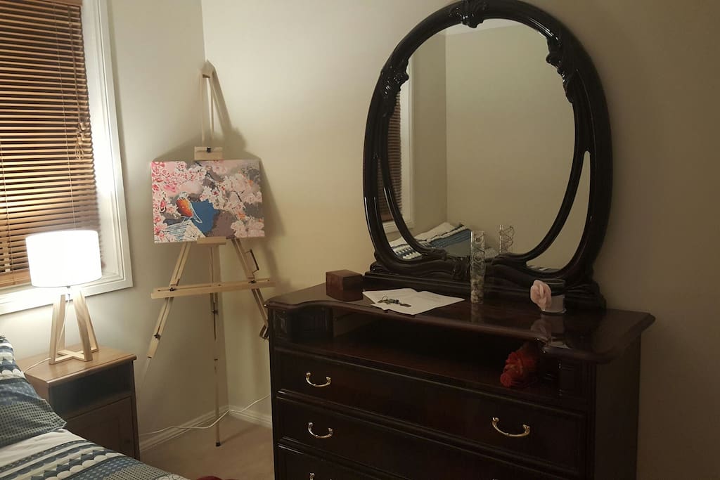 Room dresser