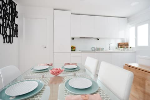 5 * 3 rooms, 6 people. Luxury.