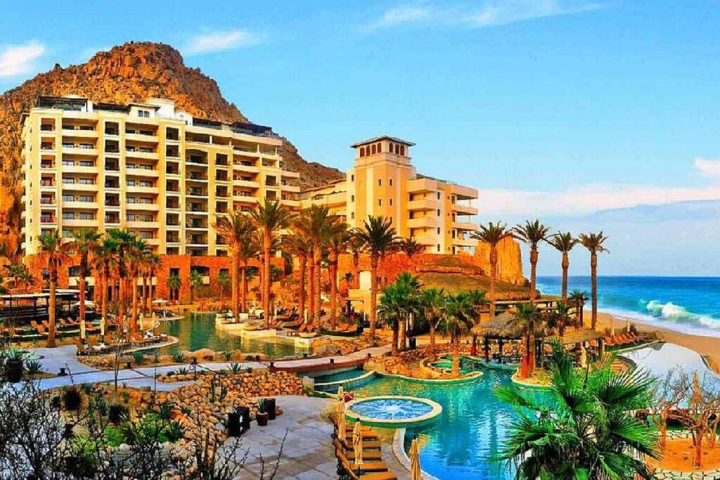 Grand Solmar Land's End Resort & Spa