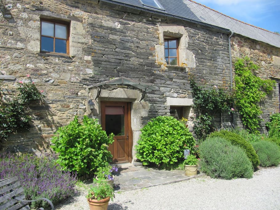 Guest accommodation next to main house