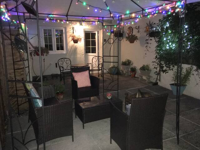 Airbnb Tewkesbury Holiday Rentals Places To Stay England