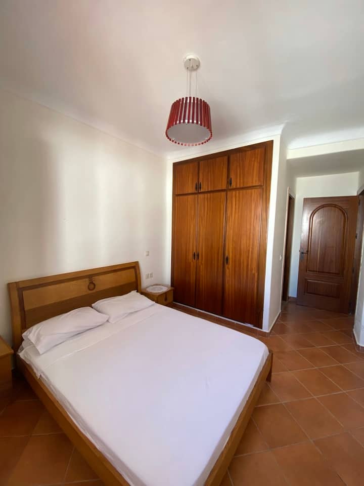 غرفة النوم 2