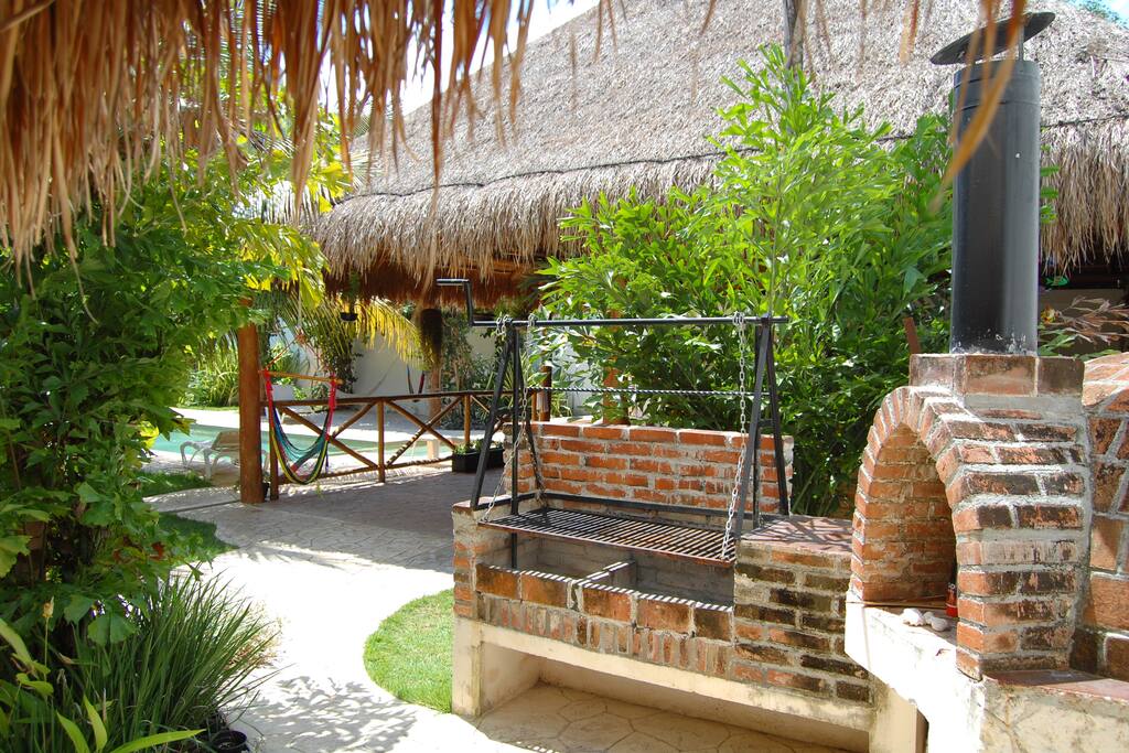 BBQ & Pizza Oven