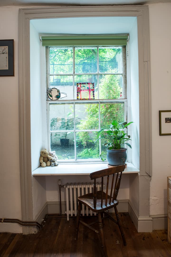 Mala spavaća soba / radna soba