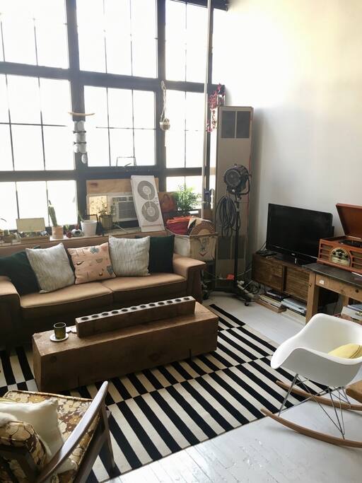We have a television with Apple TV, Netflix, HBO, Hulu, Starz and Showtime. Feel free to use the record player with radio and plug in capabilities.