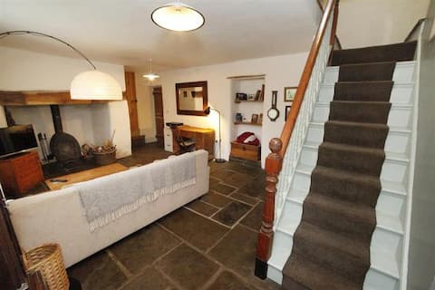 Top performing Airbnb: Ship Cottage, Pwll Du Bay, Gower in Swansea