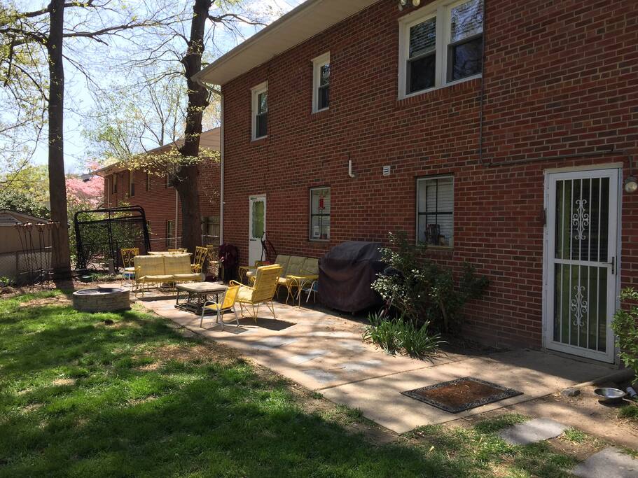 Back patio - ample seating, table, gas grill