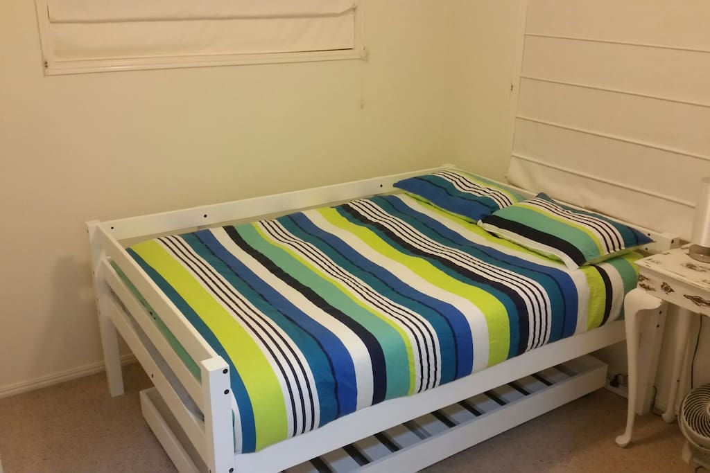 Double bed room with trundle