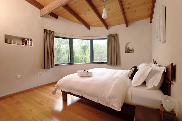 Leela, premium 2 BR spa Villa