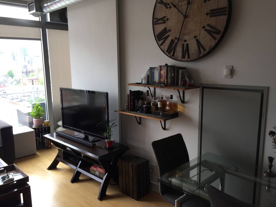 TV, Table